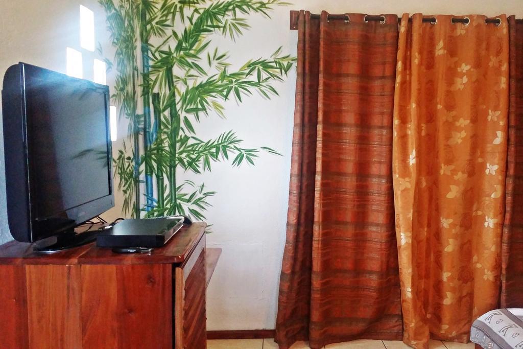 Bamboo Bungalows Resthouse Balabag  Habitación foto