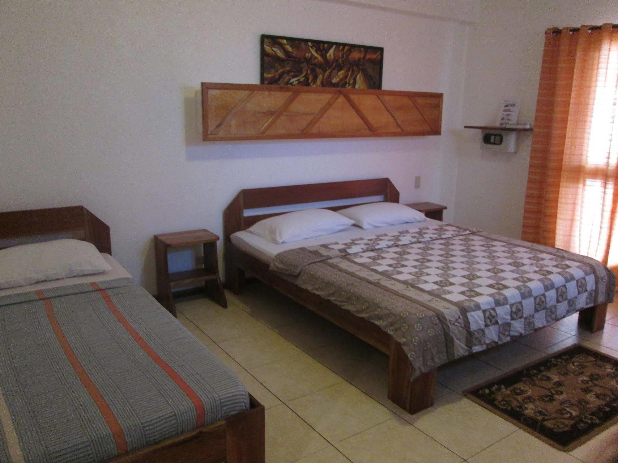 Bamboo Bungalows Resthouse Balabag  Exterior foto