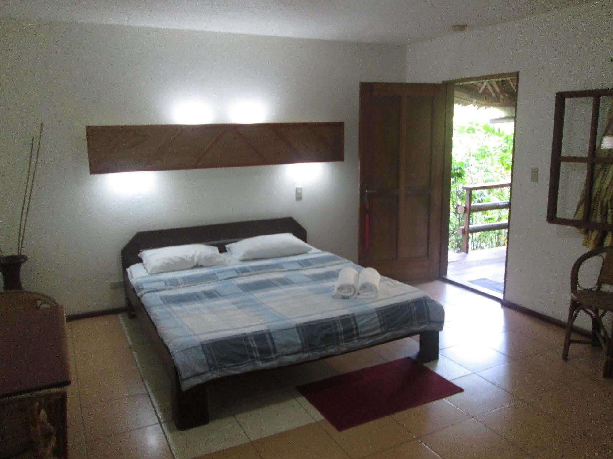 Bamboo Bungalows Resthouse Balabag  Exterior foto