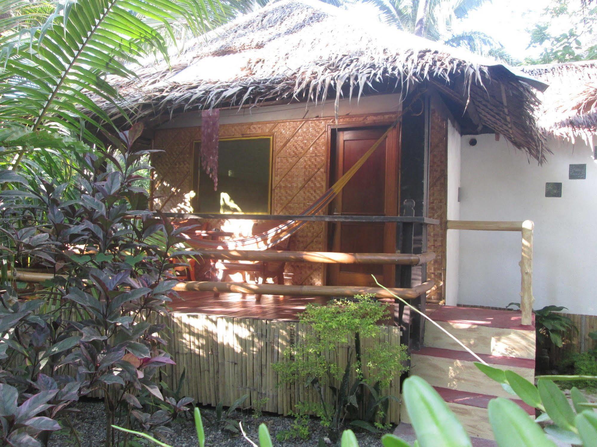 Bamboo Bungalows Resthouse Balabag  Exterior foto