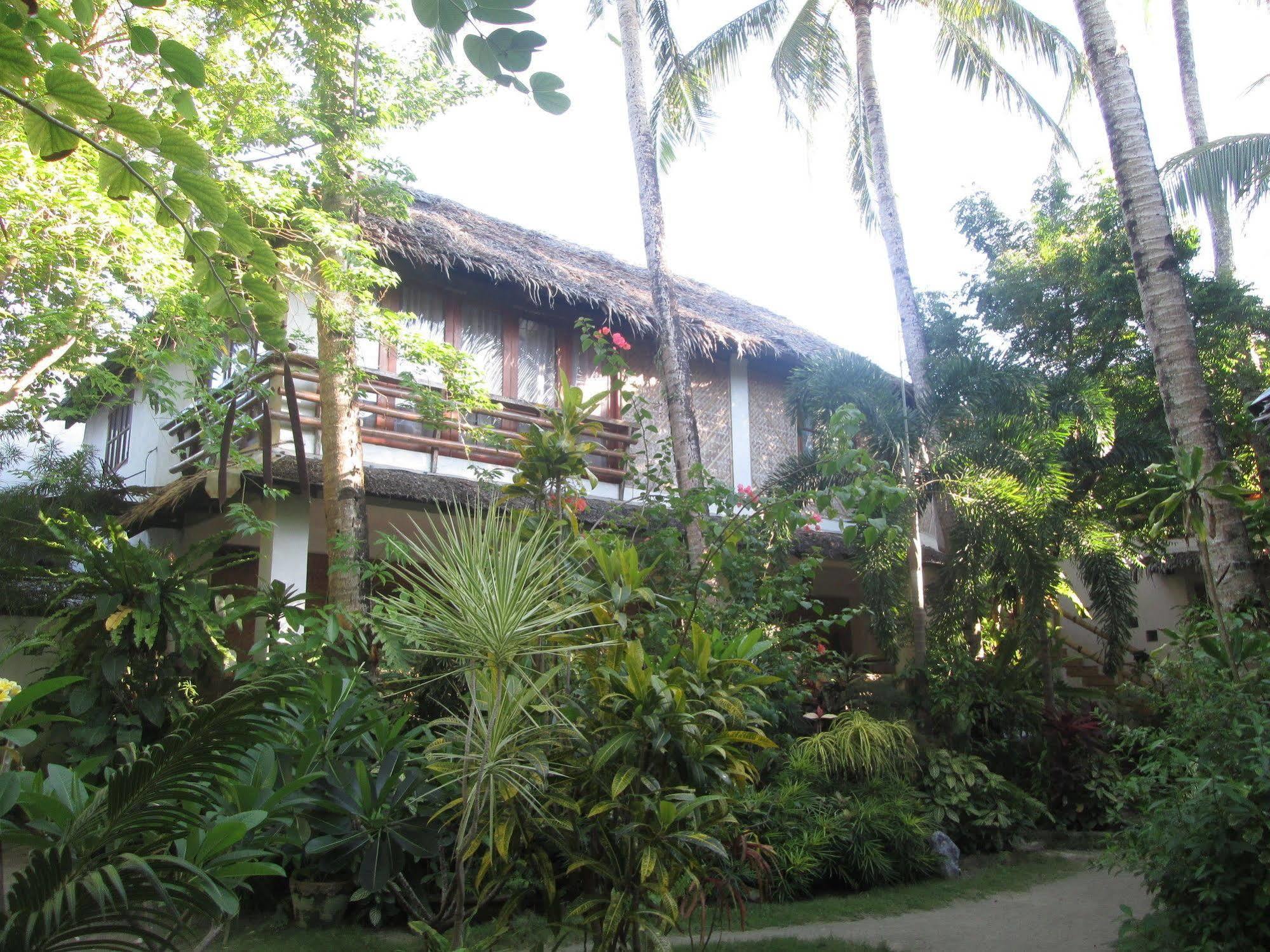Bamboo Bungalows Resthouse Balabag  Exterior foto